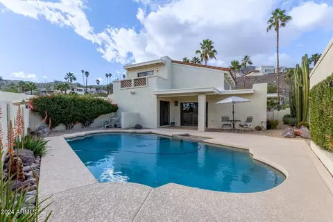 Exterior - 1735 E Frier Dr, Phoenix, AZ 85020 photo 10 of 26