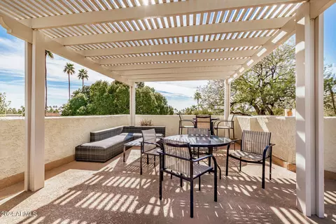 Exterior - 1735 E Frier Dr, Phoenix, AZ 85020 photo 15 of 26