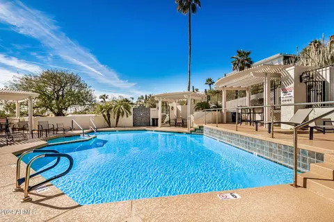 Exterior - 1735 E Frier Dr, Phoenix, AZ 85020 photo 14 of 26