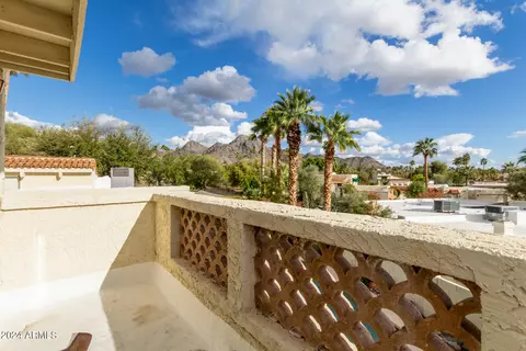 Exterior - 1735 E Frier Dr, Phoenix, AZ 85020 photo 5 of 26