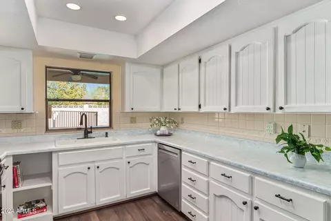 2228 E Inca St, Mesa, AZ 85213 photo 9
