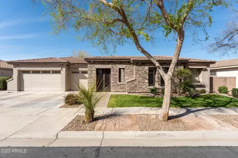 922 W Bluebird Dr, Chandler, AZ 85286