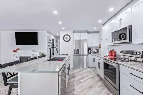 4065 E University Dr #307, Mesa, AZ 85205