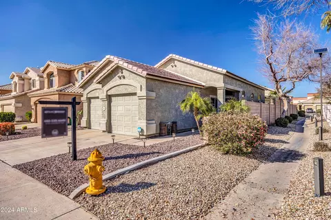 8410 W Salter Dr, Peoria, AZ 85382
