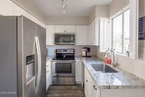 4600 N 68th St #352, Scottsdale, AZ 85251