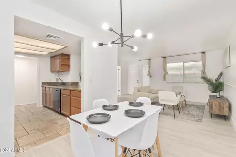 222 W Brown Rd #32, Mesa, AZ 85201
