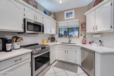 Kitchen - 5445 E Mckellips Rd #13, Mesa, AZ 85215 photo 3 of 5