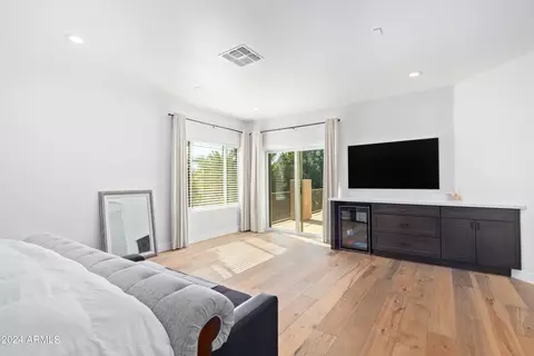 Living - 3041 E Indigo St, Mesa, AZ 85213 photo 2 of 4