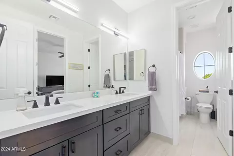 Bath - 3041 E Indigo St, Mesa, AZ 85213 photo 4 of 4