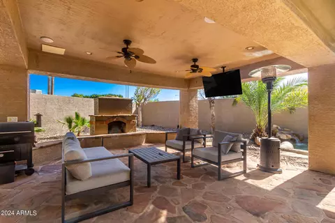 Exterior - 3041 E Indigo St, Mesa, AZ 85213 photo 9 of 17