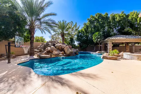 Exterior - 3041 E Indigo St, Mesa, AZ 85213 photo 11 of 17