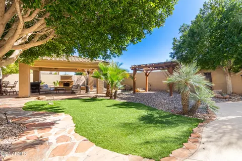 Exterior - 3041 E Indigo St, Mesa, AZ 85213 photo 10 of 17