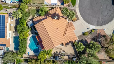 View/Area - 1142 E Beverly Ln, Phoenix, AZ 85022 photo 7 of 15