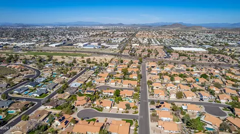 View/Area - 1142 E Beverly Ln, Phoenix, AZ 85022 photo 15 of 15