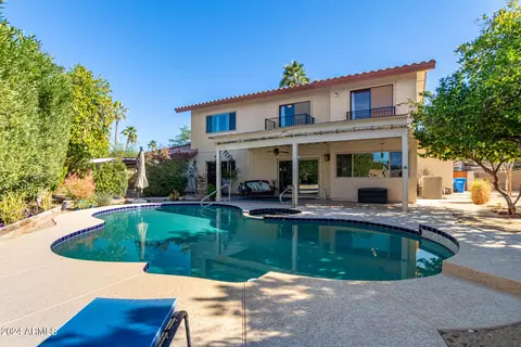 Exterior - 1142 E Beverly Ln, Phoenix, AZ 85022 photo 12 of 15