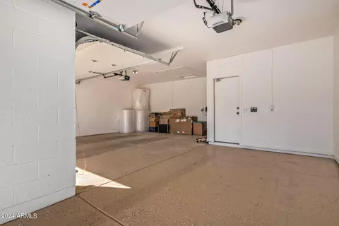 Exterior - 1142 E Beverly Ln, Phoenix, AZ 85022 photo 7 of 15