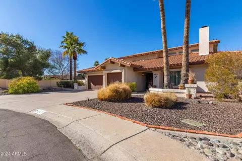 Exterior - 1142 E Beverly Ln, Phoenix, AZ 85022 photo 3 of 15