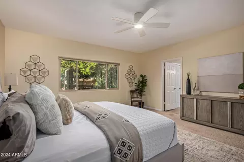 Bedroom - 1142 E Beverly Ln, Phoenix, AZ 85022 photo 2 of 11