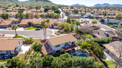 View/Area - 1142 E Beverly Ln, Phoenix, AZ 85022 photo 11 of 15