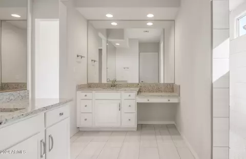 Bath - 26945 W Maple Dr, Buckeye, AZ 85396 photo 5 of 6