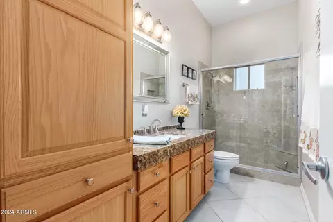 Bath - 14007 N 10th Pl, Phoenix, AZ 85022 photo 2 of 3