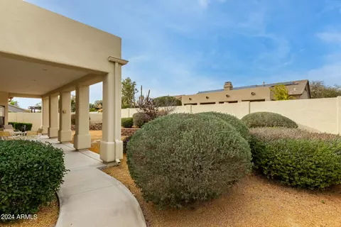 Exterior - 14007 N 10th Pl, Phoenix, AZ 85022 photo 9 of 9