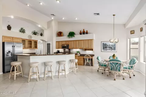 Kitchen - 14007 N 10th Pl, Phoenix, AZ 85022 photo 1 of 6