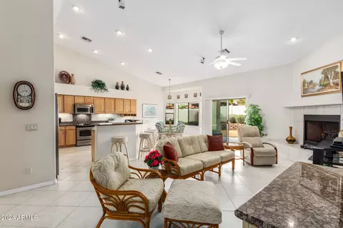Living - 14007 N 10th Pl, Phoenix, AZ 85022 photo 2 of 5