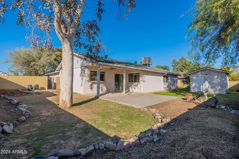 Exterior - 427 E Rosemonte Dr, Phoenix, AZ 85024 photo 7 of 8