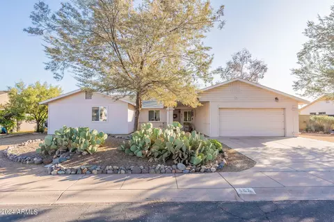427 E Rosemonte Dr, Phoenix, AZ 85024