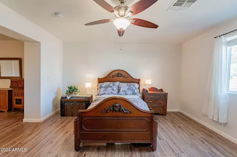 Bedroom - 427 E Rosemonte Dr, Phoenix, AZ 85024 photo 3 of 5