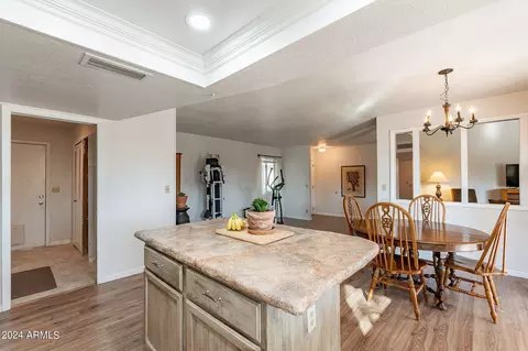 Kitchen - 427 E Rosemonte Dr, Phoenix, AZ 85024 photo 5 of 6