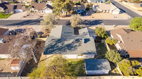 View/Area - 427 E Rosemonte Dr, Phoenix, AZ 85024 photo 3 of 3