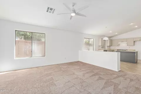3310 E Woodside Way, Gilbert, AZ 85297 photo 4