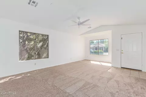 3310 E Woodside Way, Gilbert, AZ 85297 photo 2