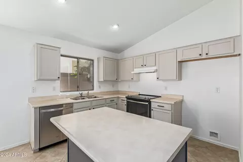 3310 E Woodside Way, Gilbert, AZ 85297 photo 16