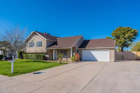 Exterior - 418 E Rosemonte Dr, Phoenix, AZ 85024 photo 1 of 10