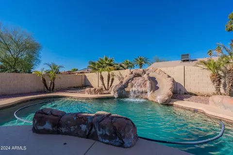 Exterior - 418 E Rosemonte Dr, Phoenix, AZ 85024 photo 5 of 10