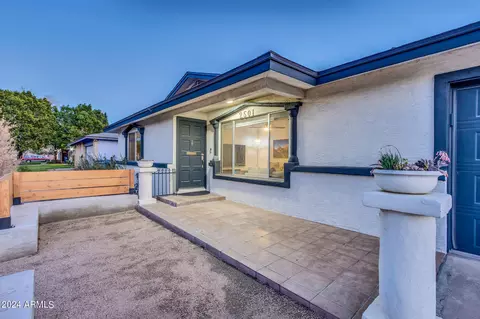 Exterior - 2501 E Balboa Dr, Tempe, AZ 85282 photo 8 of 15