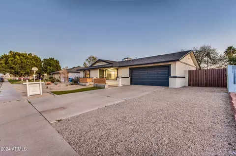 Exterior - 2501 E Balboa Dr, Tempe, AZ 85282 photo 7 of 15
