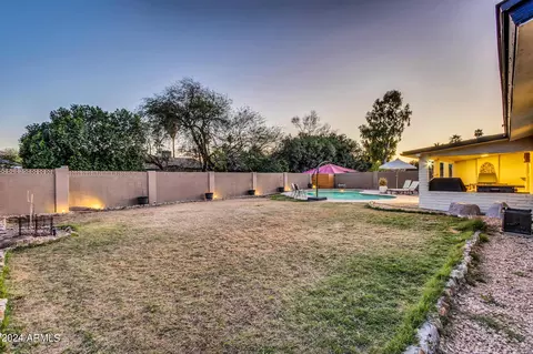 Exterior - 2501 E Balboa Dr, Tempe, AZ 85282 photo 11 of 15