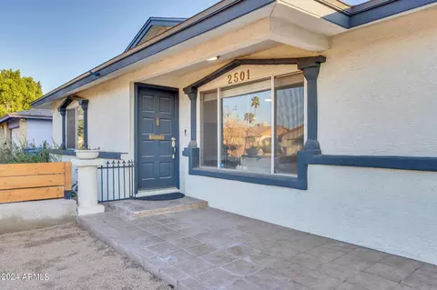Exterior - 2501 E Balboa Dr, Tempe, AZ 85282 photo 4 of 15