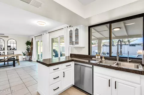 Kitchen - 2501 E Balboa Dr, Tempe, AZ 85282 photo 4 of 8