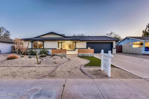 Exterior - 2501 E Balboa Dr, Tempe, AZ 85282 photo 6 of 15