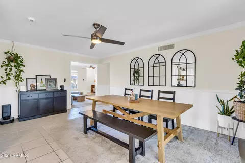 Dining - 2501 E Balboa Dr, Tempe, AZ 85282 photo 2 of 3