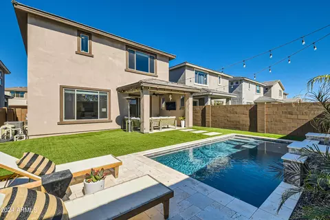 Exterior - 3545 E Tina Dr, Phoenix, AZ 85050 photo 9 of 18