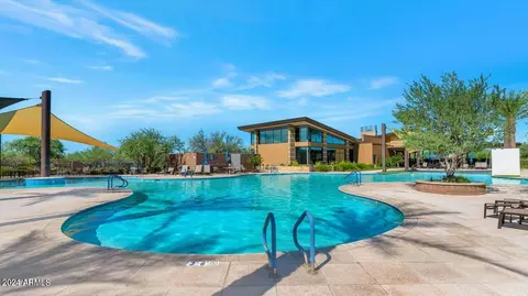 Exterior - 3545 E Tina Dr, Phoenix, AZ 85050 photo 13 of 18