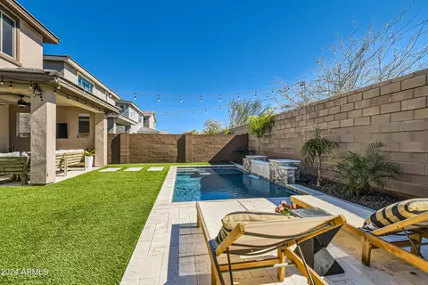 Exterior - 3545 E Tina Dr, Phoenix, AZ 85050 photo 7 of 18