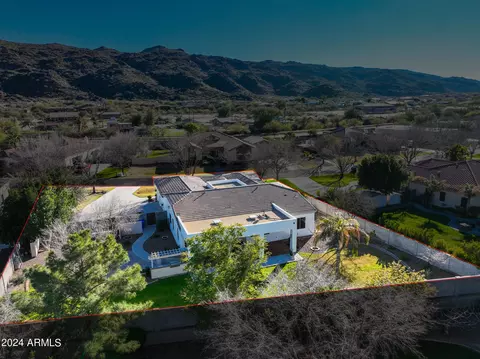 View/Area - 2908 E Desert Ln, Phoenix, AZ 85042 photo 10 of 11