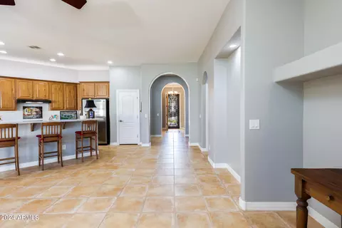 Entry Way - 2908 E Desert Ln, Phoenix, AZ 85042 photo 5 of 6
